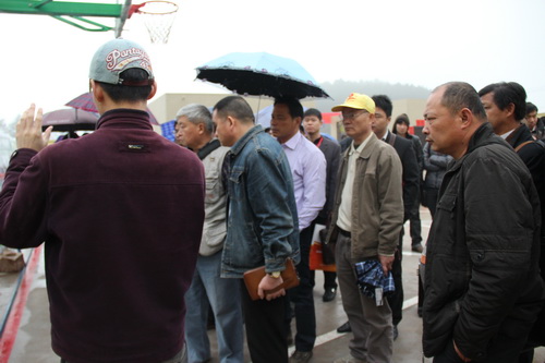 �ͻ���ð���˽�����������